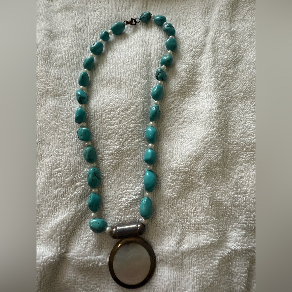 Women’s Vintage Sterling Silver & Turquoise necklace